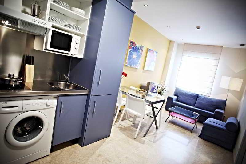 Apartamentos Vertice Sevilla Aljarafe Bormujos Exterior foto