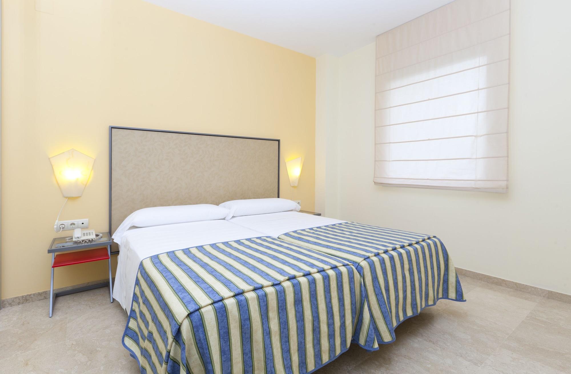 Apartamentos Vertice Sevilla Aljarafe Bormujos Exterior foto