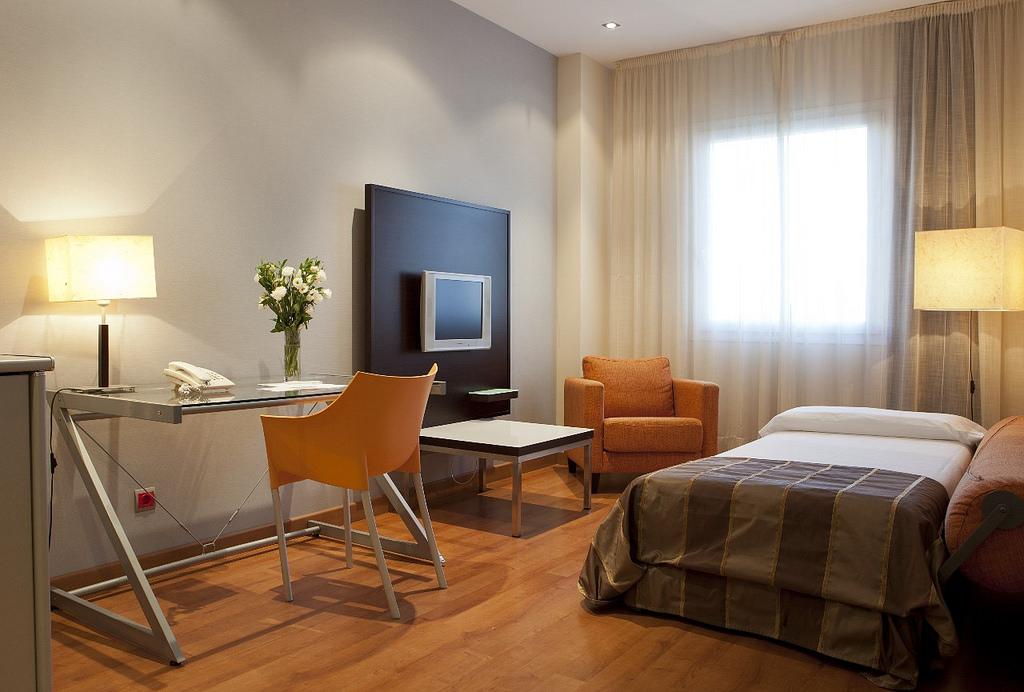 Apartamentos Vertice Sevilla Aljarafe Bormujos Exterior foto