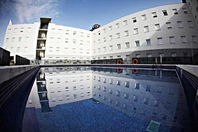 Apartamentos Vertice Sevilla Aljarafe Bormujos Exterior foto