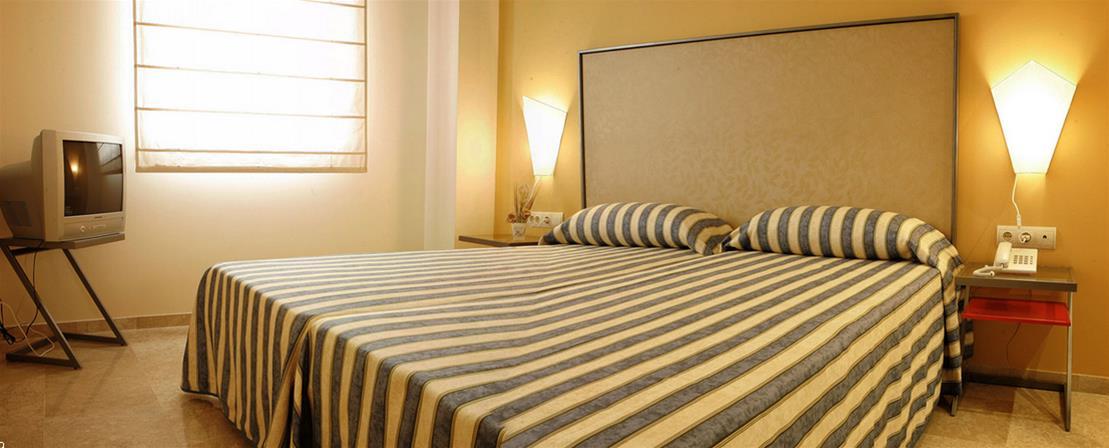 Apartamentos Vertice Sevilla Aljarafe Bormujos Exterior foto